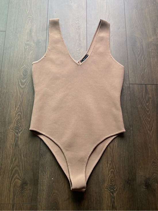 Sincerly Jules Tops - NWOT Sincerely Jules V-Neck Bodysuit